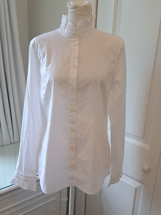 J. Crew Factory Tops - NWT J.Crew Womens Classic Preppy White Cotton Ruffle Trim Button Down Shirt‎ SM